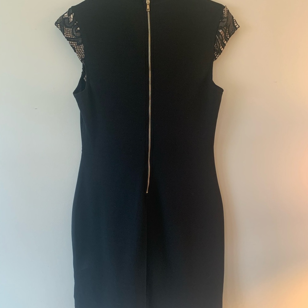 Black and Nude Short Dress - Picture 4 of 4
